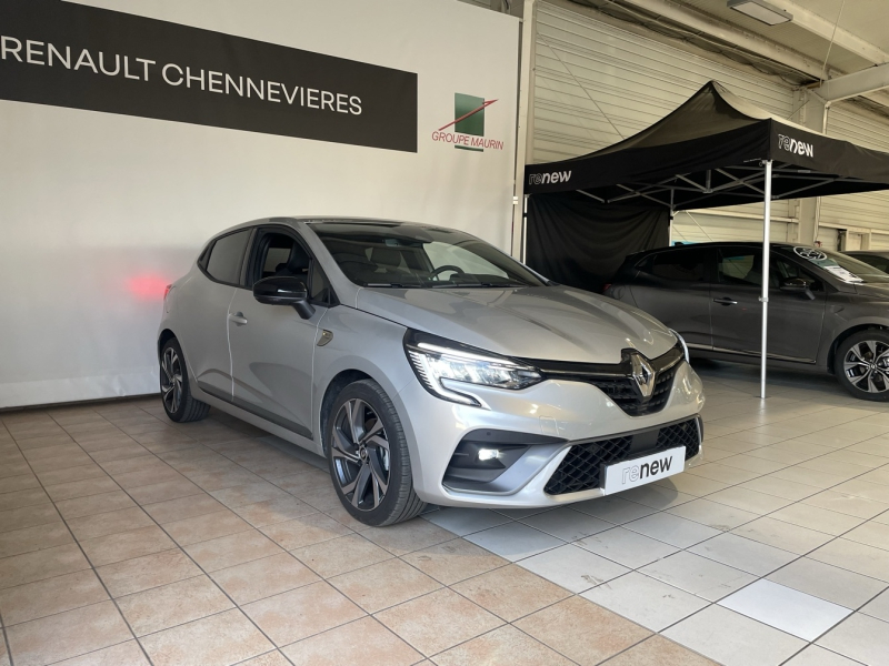 Photo 4 de l’annonce de RENAULT Clio d’occasion à vendre à CHENNEVIÈRES-SUR-MARNE