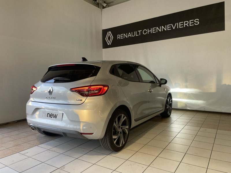 Photo 7 de l’annonce de RENAULT Clio d’occasion à vendre à CHENNEVIÈRES-SUR-MARNE