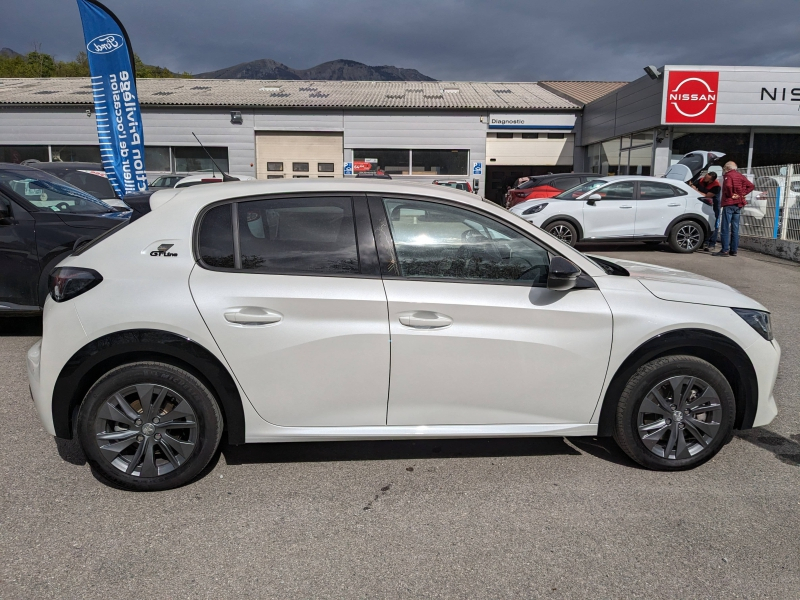 Photo 11 de l’annonce de PEUGEOT 208 d’occasion à vendre à GAP