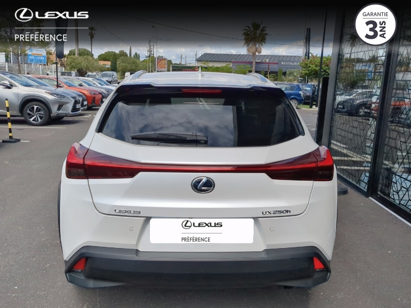 Photo 4 de l’annonce de LEXUS UX d’occasion à vendre à LATTES