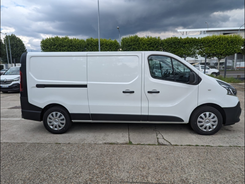 Photo 4 de l’annonce de RENAULT Trafic Fg VUL d’occasion à vendre à CHENNEVIÈRES-SUR-MARNE