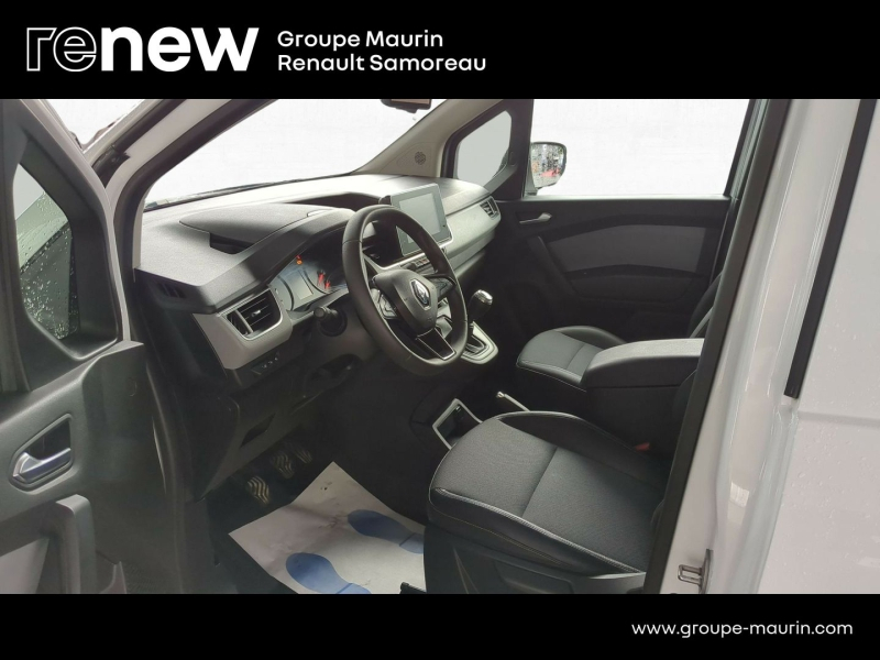 Photo 14 de l’annonce de RENAULT Kangoo Van d’occasion à vendre à FONTAINEBLEAU