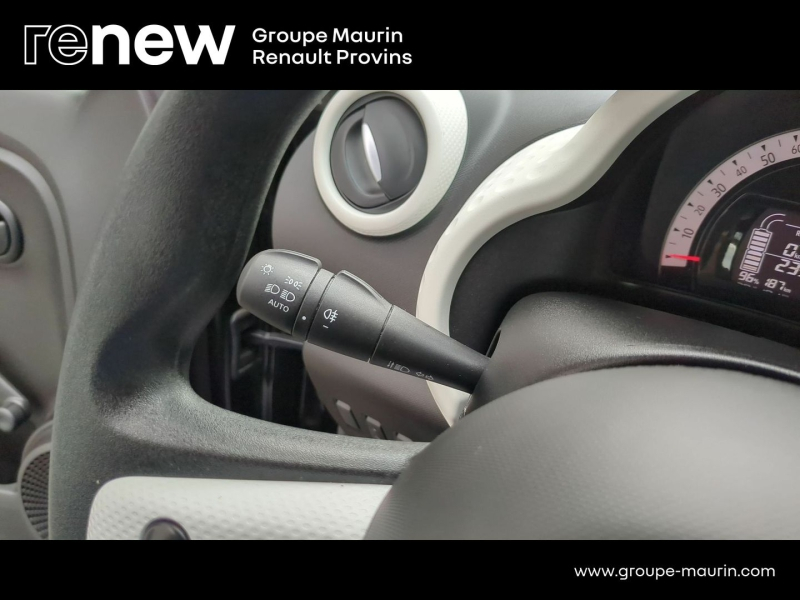 Photo 14 de l’annonce de RENAULT Twingo d’occasion à vendre à PROVINS