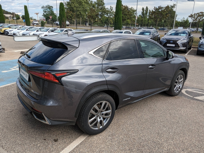 Photo 3 de l’annonce de LEXUS NX d’occasion à vendre à MONTFAVET