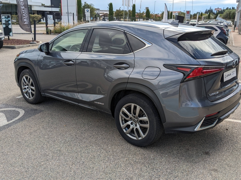 Photo 5 de l’annonce de LEXUS NX d’occasion à vendre à MONTFAVET