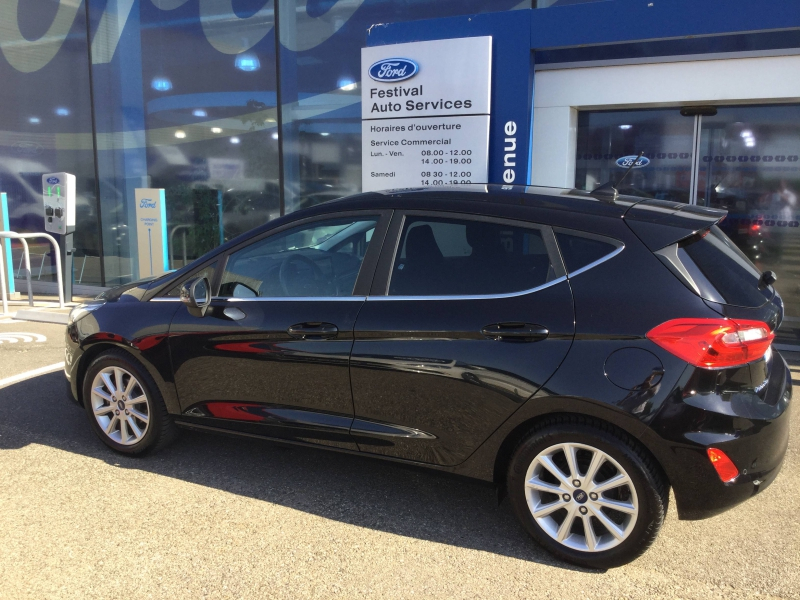 Photo 3 de l’annonce de FORD Fiesta d’occasion à vendre à AVIGNON