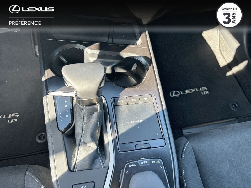 Photo 9 de l’annonce de LEXUS UX d’occasion à vendre à MONTFAVET