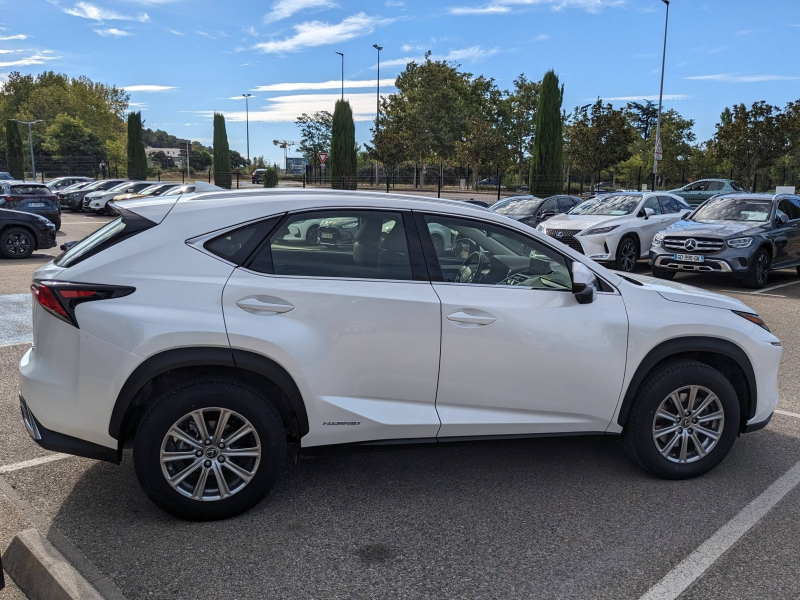 Photo 3 de l’annonce de LEXUS NX d’occasion à vendre à MONTFAVET