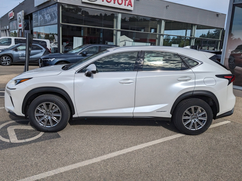 Photo 8 de l’annonce de LEXUS NX d’occasion à vendre à MONTFAVET