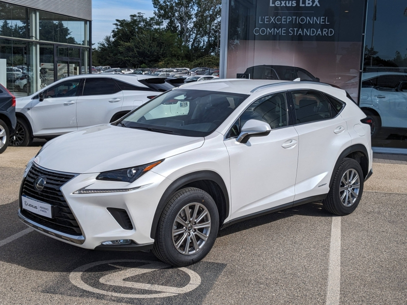 Photo 9 de l’annonce de LEXUS NX d’occasion à vendre à MONTFAVET