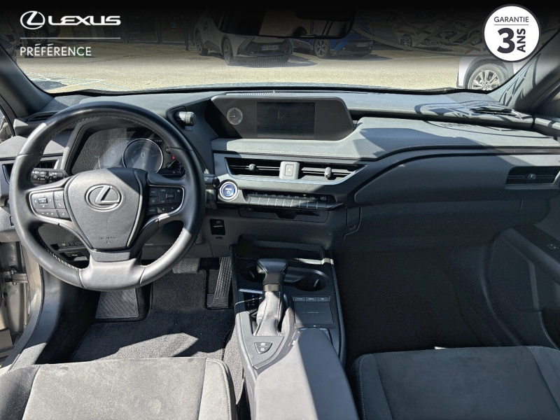 Photo 5 de l’annonce de LEXUS UX d’occasion à vendre à MONTFAVET