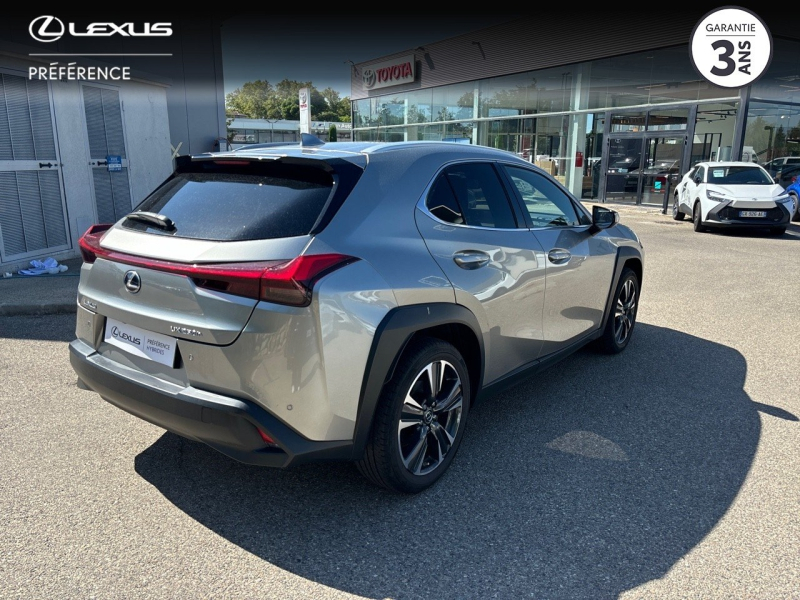 Photo 16 de l’annonce de LEXUS UX d’occasion à vendre à MONTFAVET