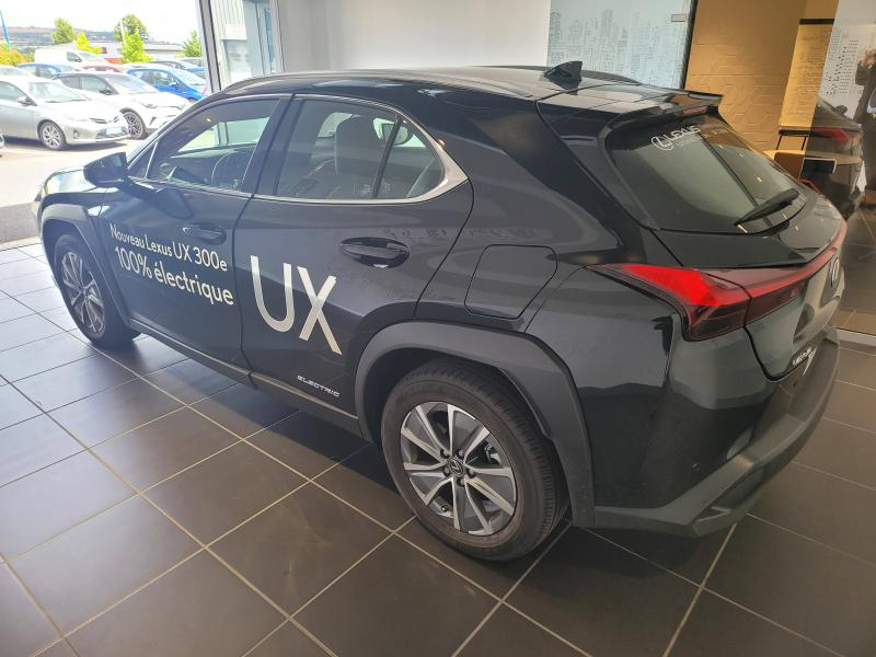 Photo 6 de l’annonce de LEXUS UX d’occasion à vendre à MONTFAVET