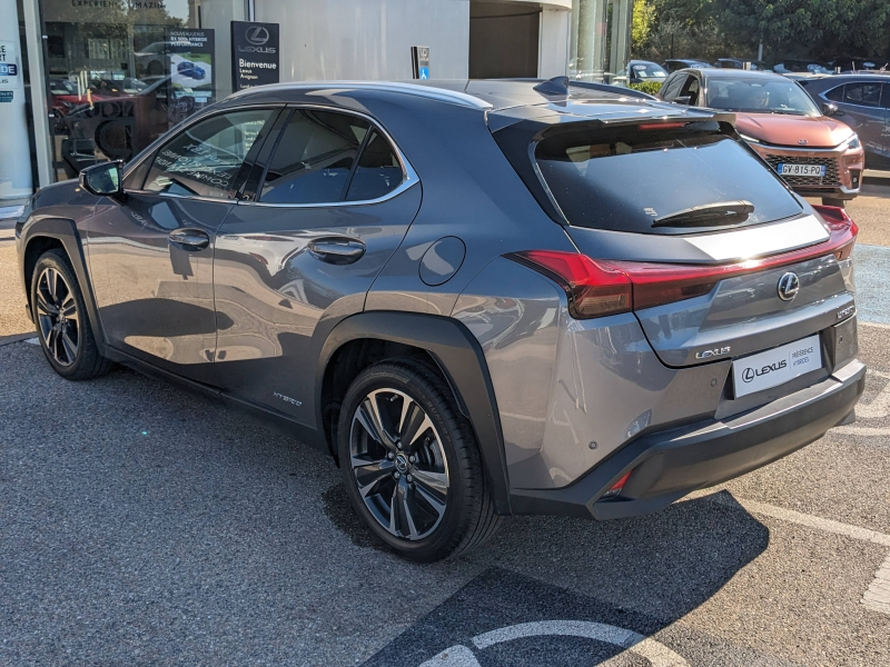 Photo 5 de l’annonce de LEXUS UX d’occasion à vendre à MONTFAVET