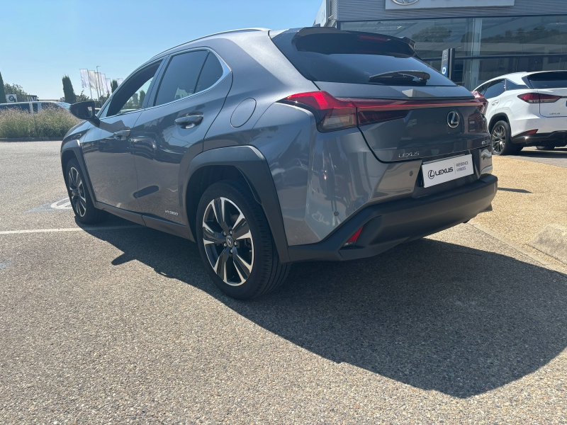 Photo 18 de l’annonce de LEXUS UX d’occasion à vendre à MONTFAVET