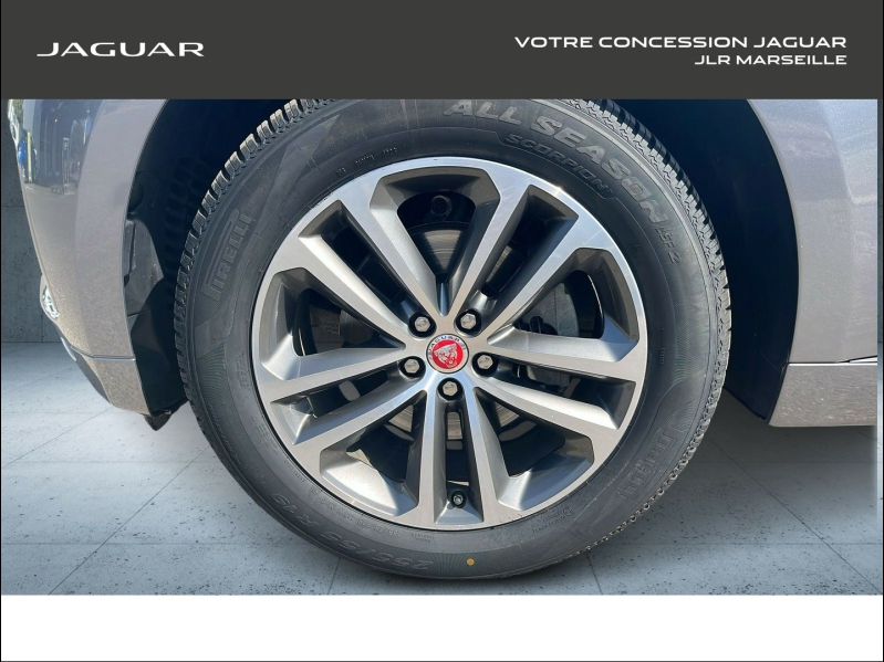 Photo 8 de l’annonce de JAGUAR F-Pace d’occasion à vendre à MARSEILLE