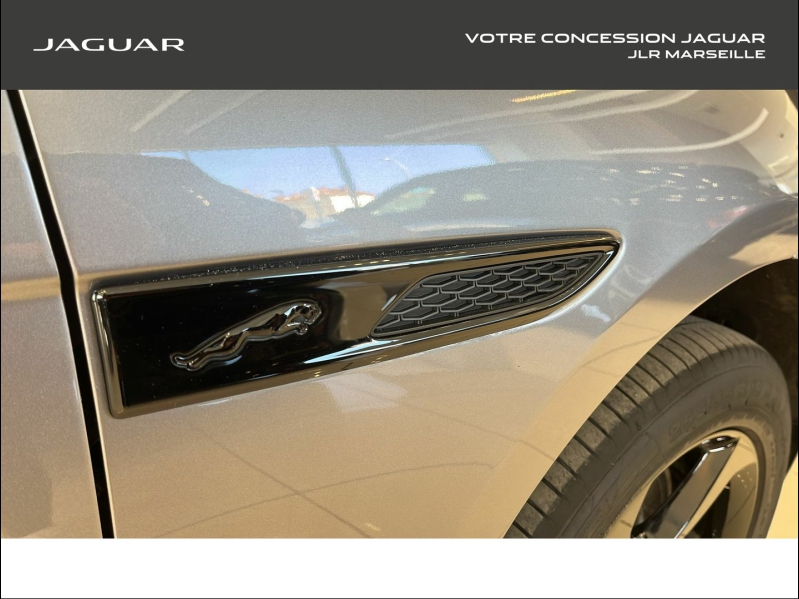 Photo 8 de l’annonce de JAGUAR F-Pace d’occasion à vendre à MARSEILLE