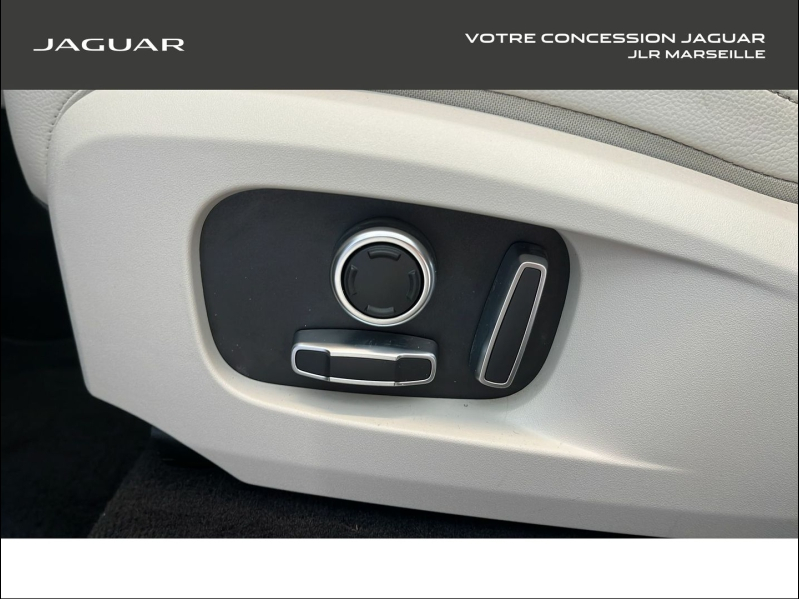 Photo 15 de l’annonce de JAGUAR F-Pace d’occasion à vendre à MARSEILLE