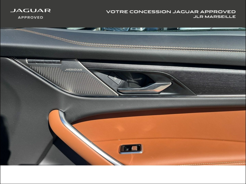 Photo 18 de l’annonce de JAGUAR F-Pace d’occasion à vendre à MARSEILLE