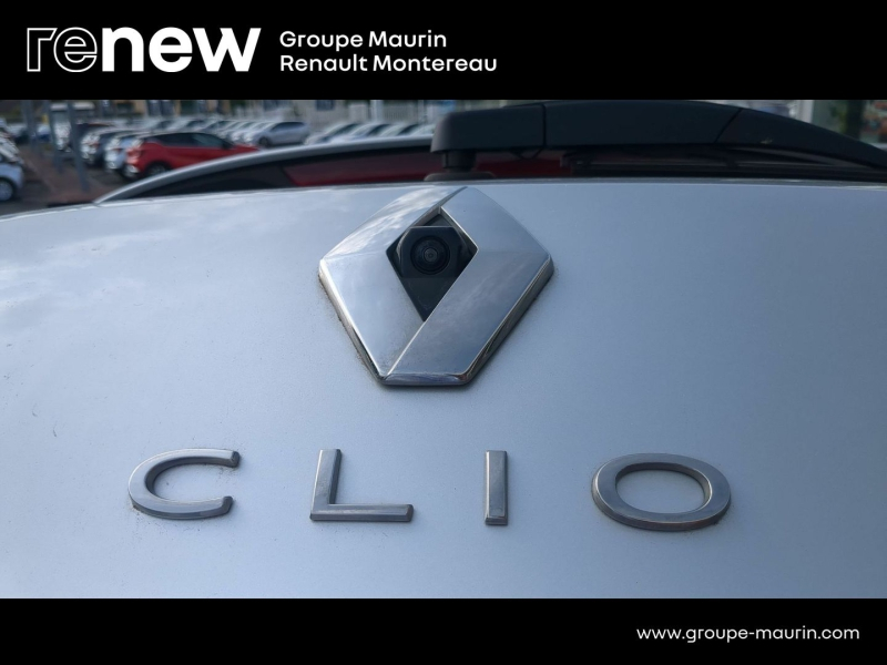 Photo 16 de l’annonce de RENAULT Clio d’occasion à vendre à VARENNES SUR SEINE