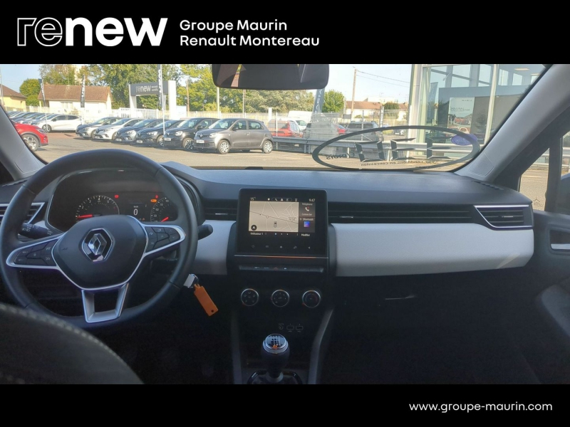 Photo 8 de l’annonce de RENAULT Clio d’occasion à vendre à VARENNES SUR SEINE