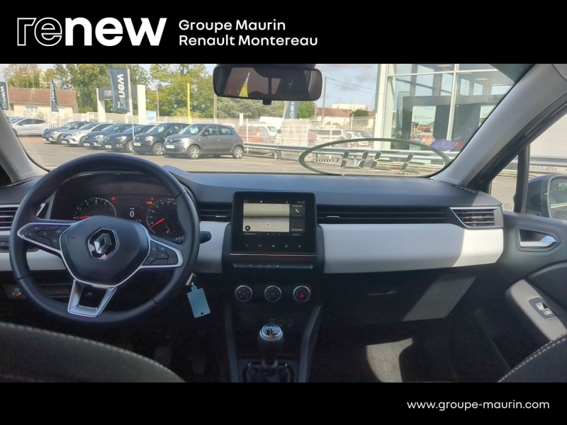 Photo 8 de l’annonce de RENAULT Clio d’occasion à vendre à VARENNES SUR SEINE