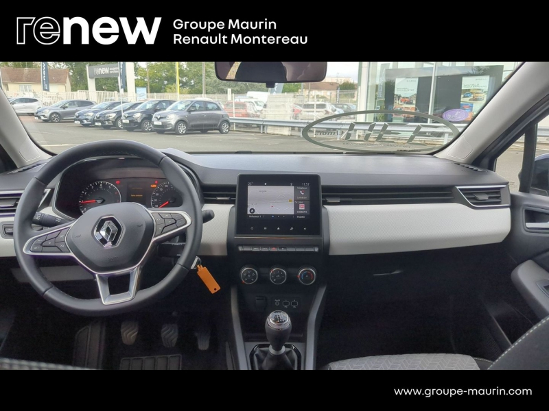 Photo 8 de l’annonce de RENAULT Clio d’occasion à vendre à VARENNES SUR SEINE