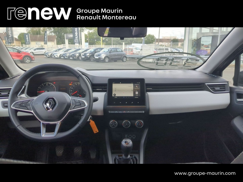 Photo 8 de l’annonce de RENAULT Clio d’occasion à vendre à VARENNES SUR SEINE