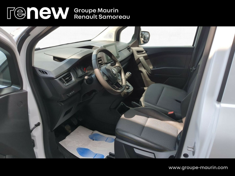 Photo 10 de l’annonce de RENAULT Kangoo Van d’occasion à vendre à FONTAINEBLEAU