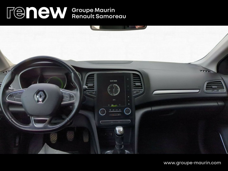 Photo 12 de l’annonce de RENAULT Megane Estate d’occasion à vendre à FONTAINEBLEAU