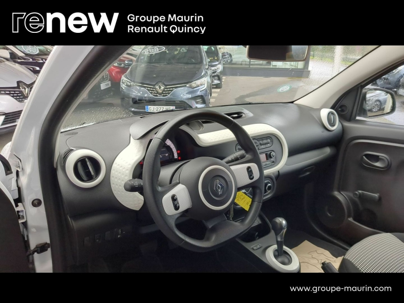 Photo 9 de l’annonce de RENAULT Twingo d’occasion à vendre à QUINCY-SOUS-SÉNART