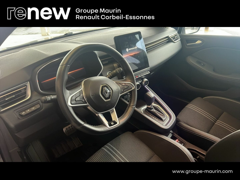 Photo 14 de l’annonce de RENAULT Clio d’occasion à vendre à CORBEIL-ESSONNES