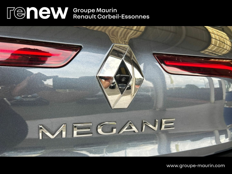 Photo 9 de l’annonce de RENAULT Megane d’occasion à vendre à CORBEIL-ESSONNES