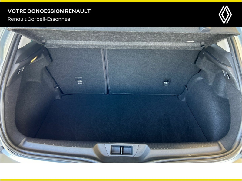 Photo 8 de l’annonce de RENAULT Megane d’occasion à vendre à CORBEIL-ESSONNES