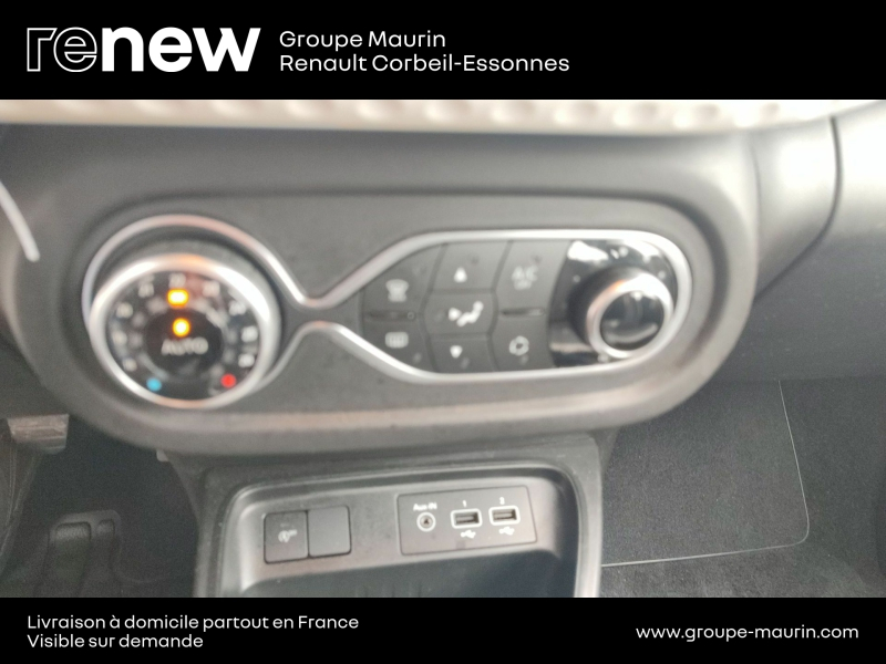 Photo 13 de l’annonce de RENAULT Twingo d’occasion à vendre à CORBEIL-ESSONNES