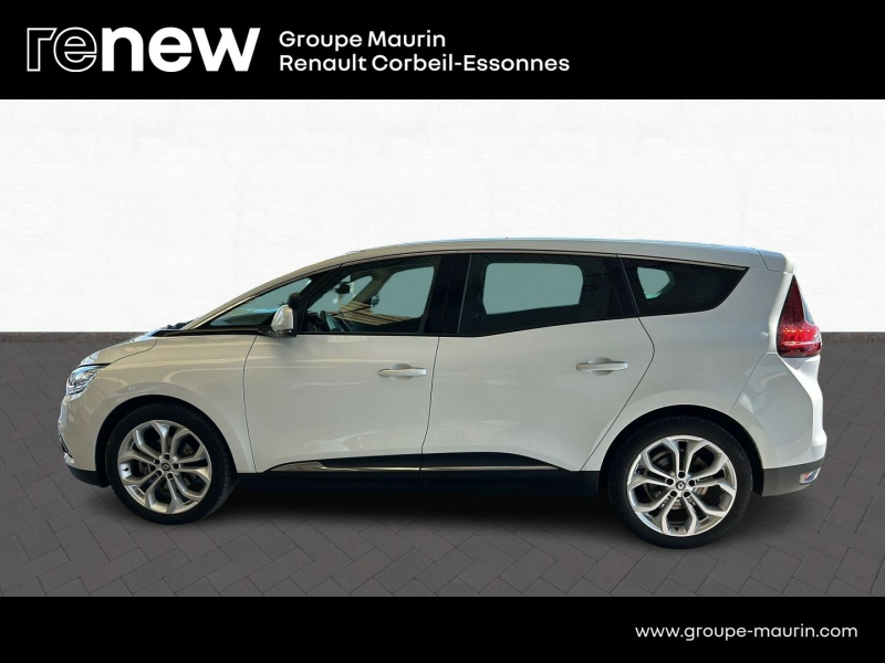 Photo 10 de l’annonce de RENAULT Grand Scenic d’occasion à vendre à CORBEIL-ESSONNES