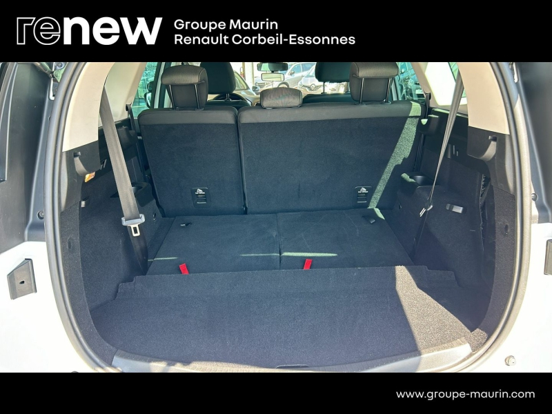 Photo 12 de l’annonce de RENAULT Grand Scenic d’occasion à vendre à CORBEIL-ESSONNES