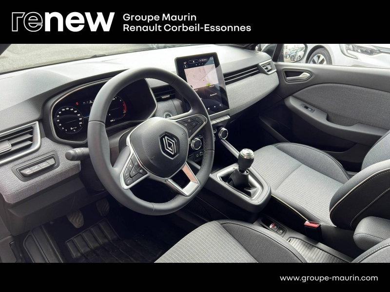 Photo 9 de l’annonce de RENAULT Clio d’occasion à vendre à CORBEIL-ESSONNES