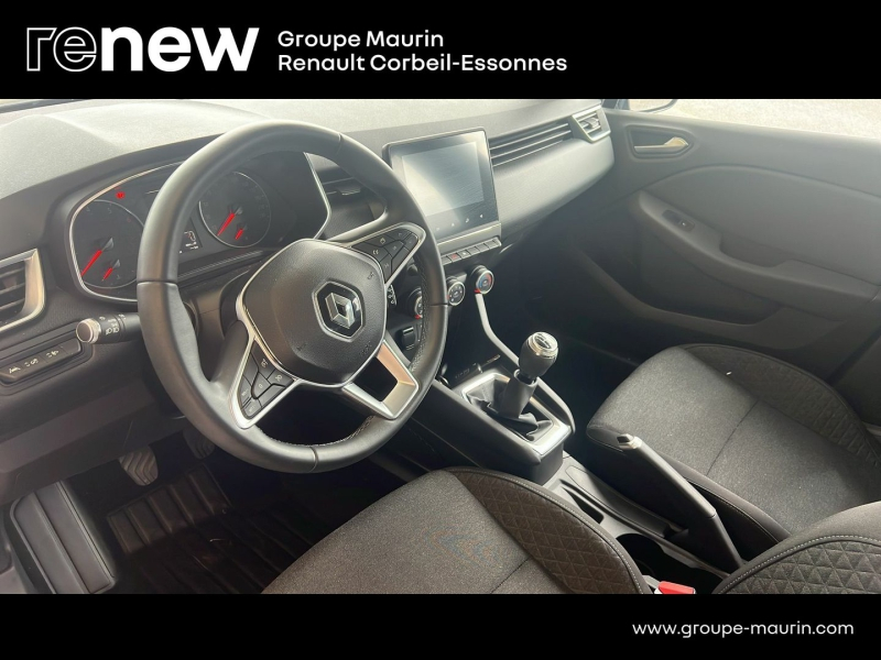 Photo 13 de l’annonce de RENAULT Clio d’occasion à vendre à CORBEIL-ESSONNES