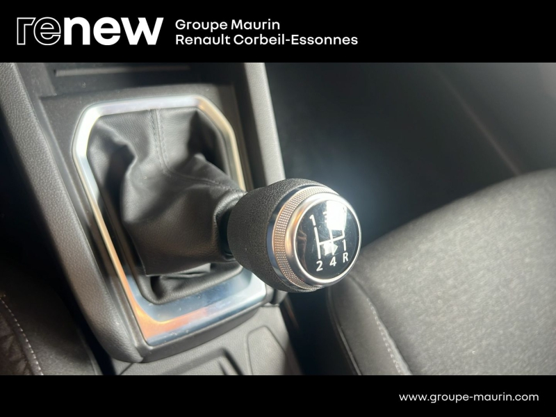 Photo 19 de l’annonce de RENAULT Clio d’occasion à vendre à CORBEIL-ESSONNES