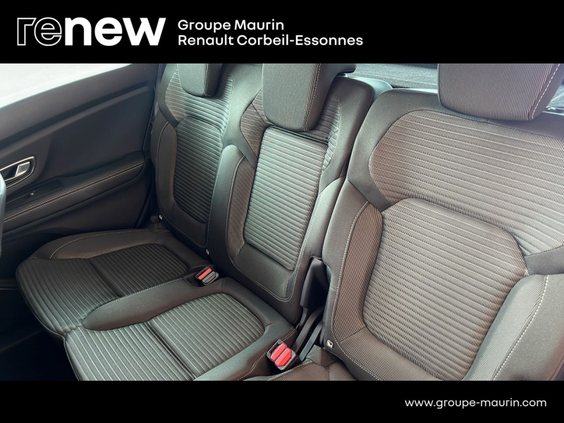 Photo 11 de l’annonce de RENAULT Scenic d’occasion à vendre à CORBEIL-ESSONNES