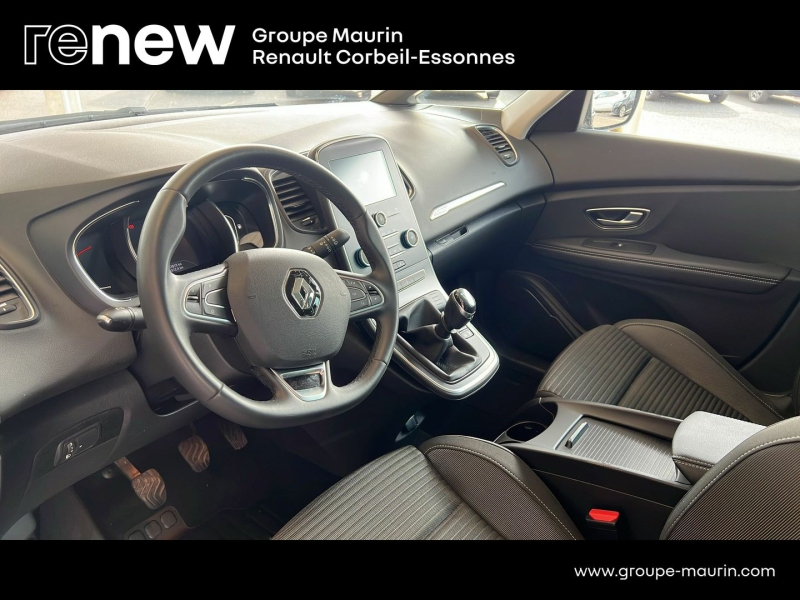 Photo 13 de l’annonce de RENAULT Scenic d’occasion à vendre à CORBEIL-ESSONNES