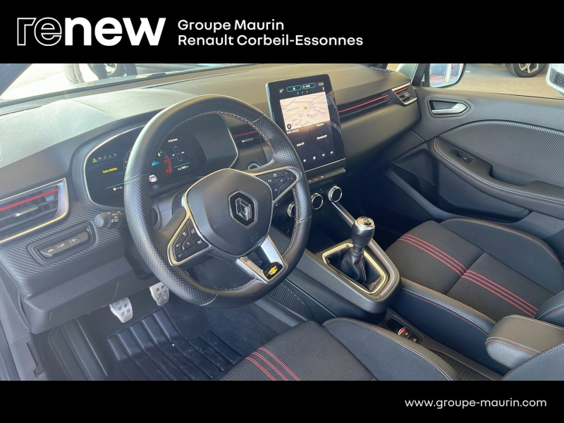 Photo 15 de l’annonce de RENAULT Clio d’occasion à vendre à CORBEIL-ESSONNES