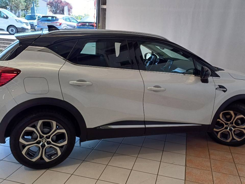 Photo 12 de l’annonce de RENAULT Captur d’occasion à vendre à CHENNEVIÈRES-SUR-MARNE