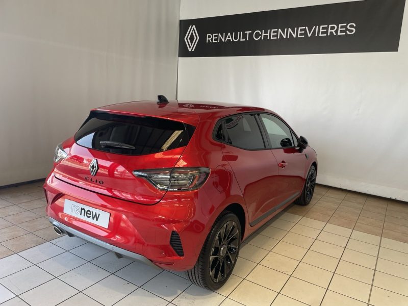 Photo 4 de l’annonce de RENAULT Clio d’occasion à vendre à CHENNEVIÈRES-SUR-MARNE