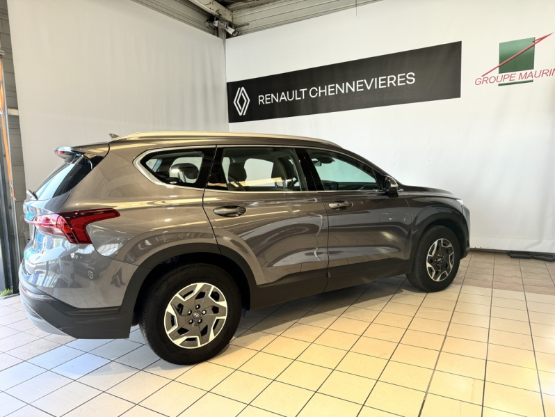 Photo 6 de l’annonce de HYUNDAI Santa Fe d’occasion à vendre à CHENNEVIÈRES-SUR-MARNE