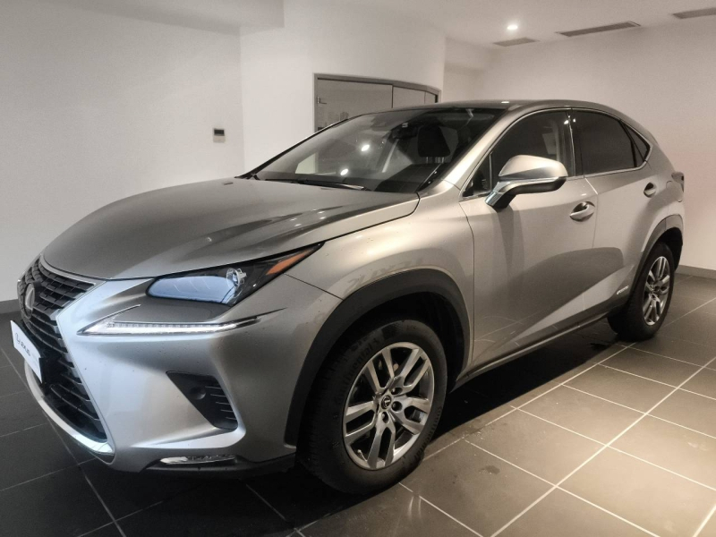 Photo 4 de l’annonce de LEXUS NX d’occasion à vendre à AUBIÈRE