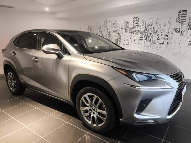 Photo 5 de l’annonce de LEXUS NX d’occasion à vendre à AUBIÈRE