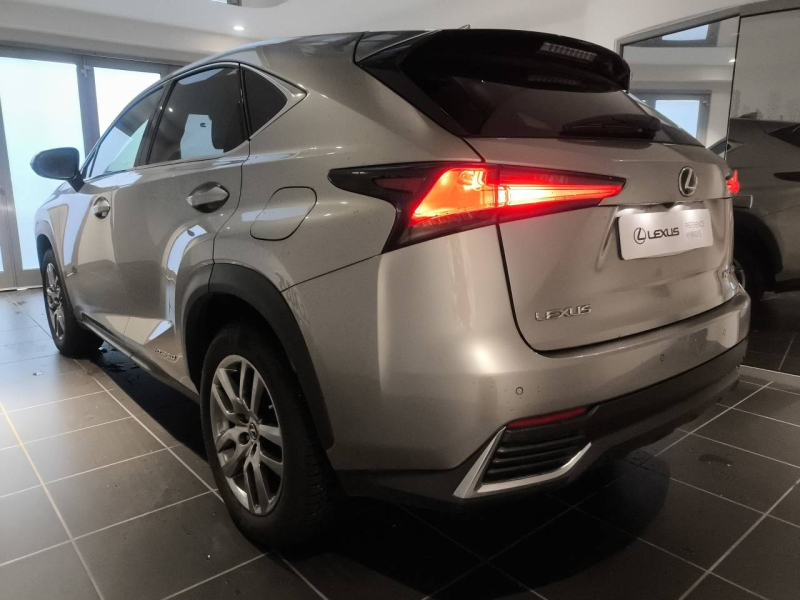 Photo 6 de l’annonce de LEXUS NX d’occasion à vendre à AUBIÈRE