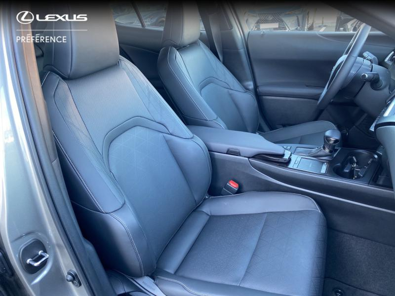 Photo 6 de l’annonce de LEXUS UX d’occasion à vendre à LATTES